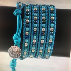 Meet your Posher,  ❤️❤️TOP RATED SELLER ❤️❤️